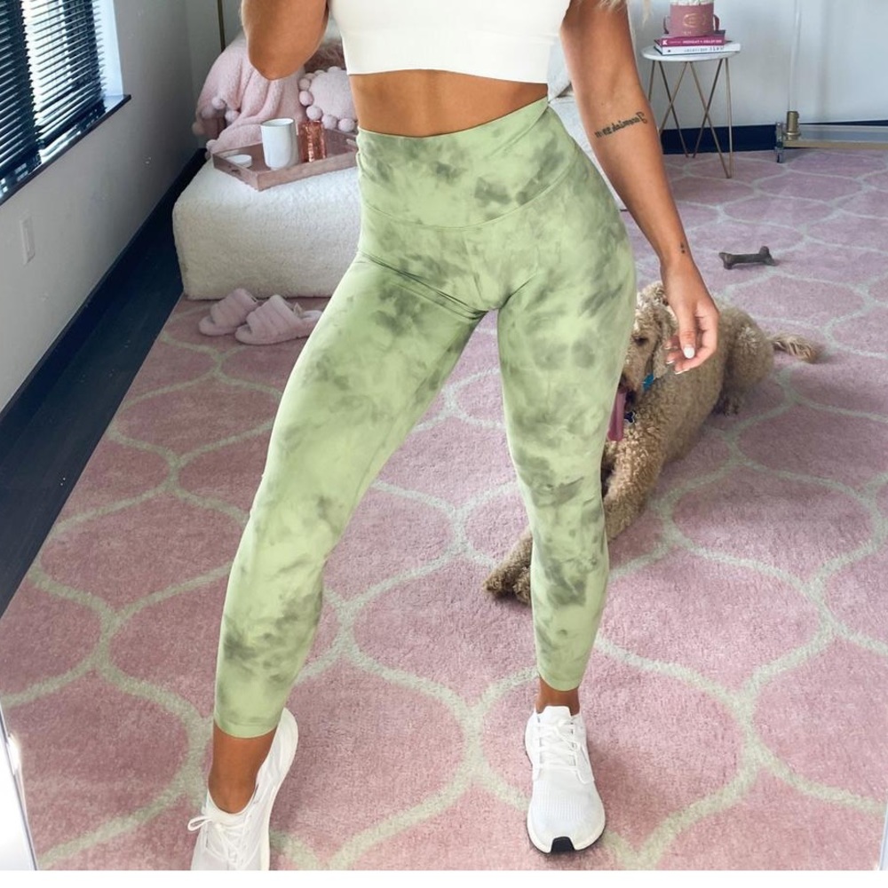 Lululemon diamond dye align leggings